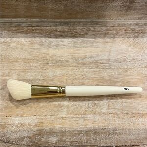 Wayne Goss 04 Brush